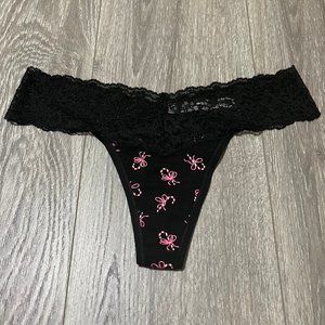 VS Lace Thong